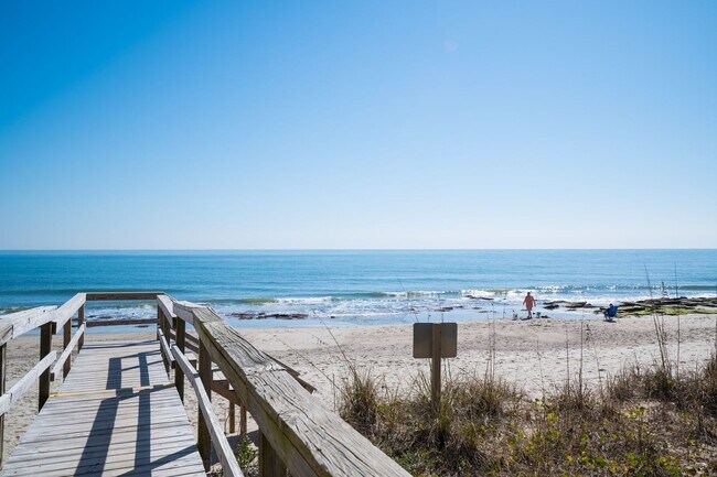 Building Photo - OFF-SEASON FURNISHED MONTHLY RENTAL STARTI...