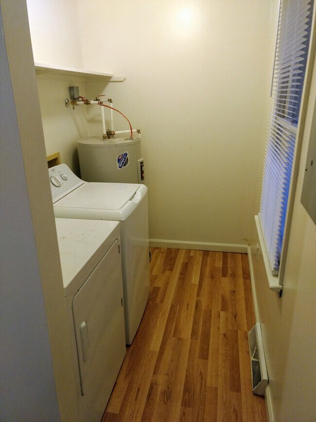 utility room - 200 Jefferson St