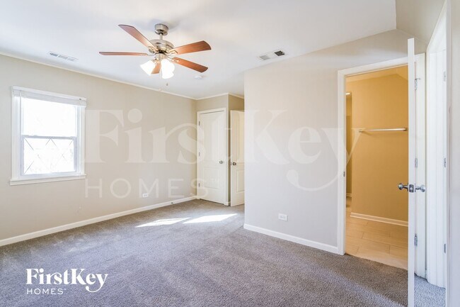 Building Photo - 123 Fairlawn Dr