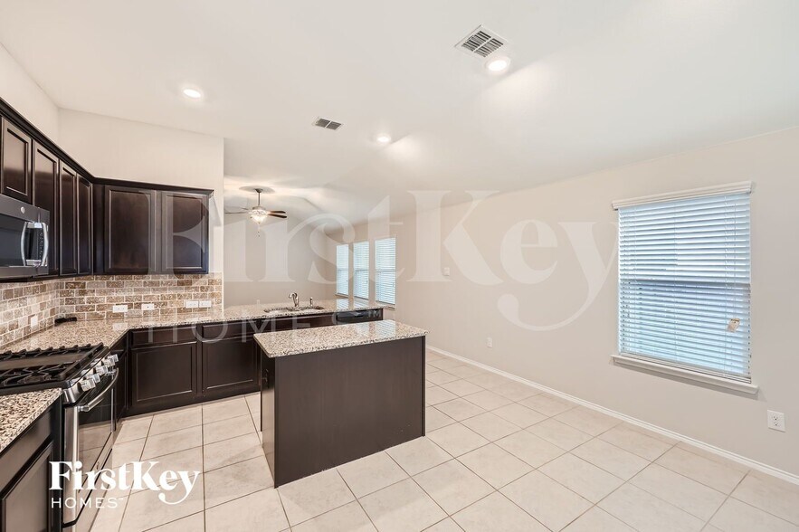 Building Photo - 14433 Serrano Ridge Rd