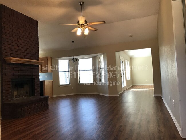 Building Photo - 6617 Cr 527