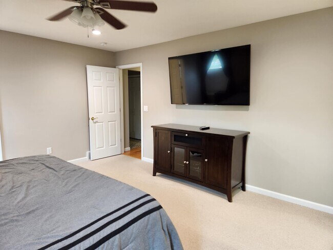 Building Photo - 8355 Nates Ln