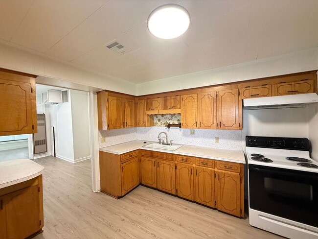 Building Photo - Sapulpa 3 bedroom 2 Bath
