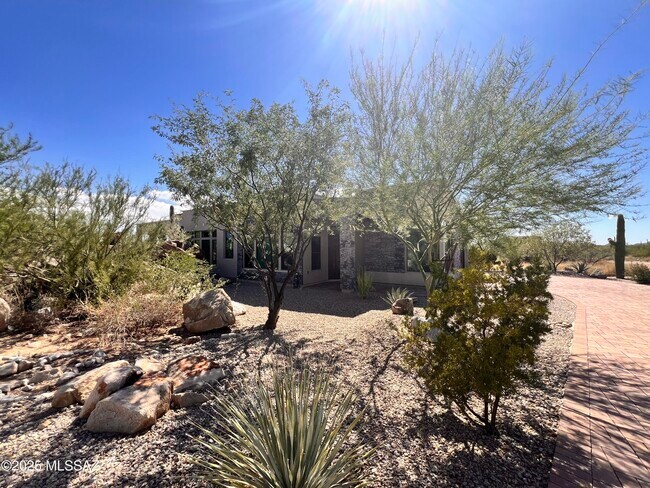 Building Photo - 14205 N Stone View Pl