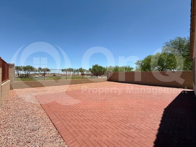 Building Photo - 38032 W Vera Cruz Dr