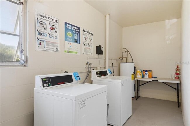 Building Photo - 2400 Franciscan Dr