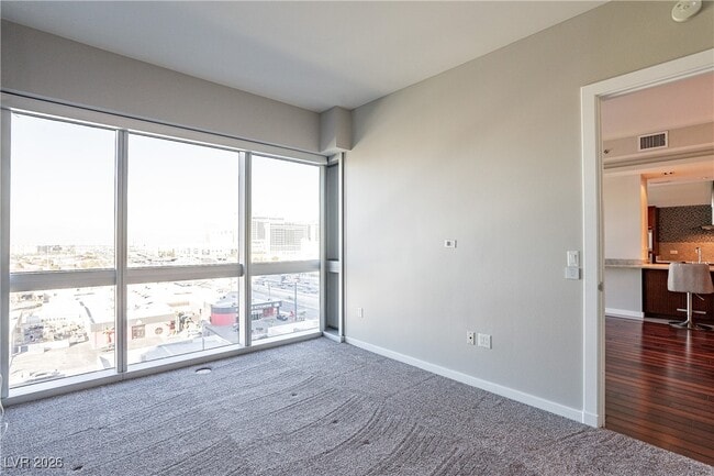 Building Photo - 4471 Dean Martin Dr