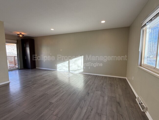 Building Photo - 2810 Bookcliff Ave