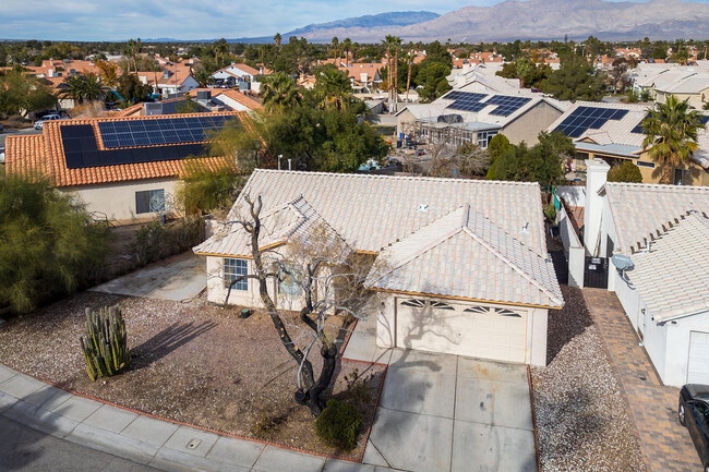 Building Photo - 4408 Rippling Brook Dr