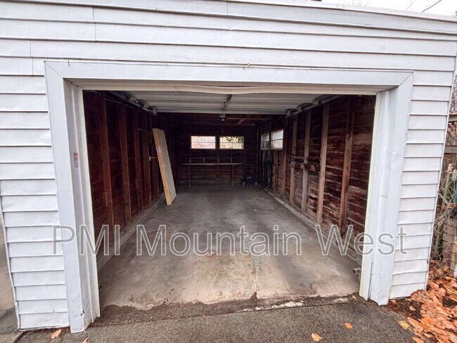 Building Photo - 481 E 2875 N