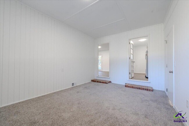 Building Photo - 100 Belmont Dr