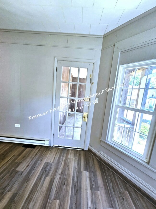 Building Photo - 42 Harrison St