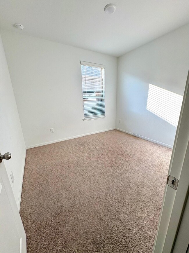 Building Photo - 1309 Grass Bnd Dr