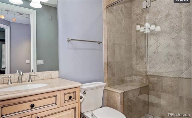 Secondary Full Bathroom - 150 S Madison St