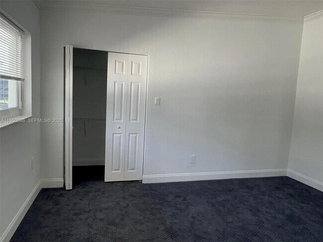 Building Photo - 3681 NE 170th St