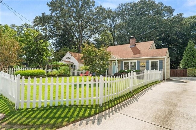 Building Photo - 259 Spence Ave SE