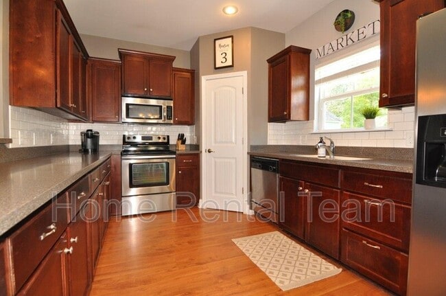 Building Photo - 156 Cottonham Ct