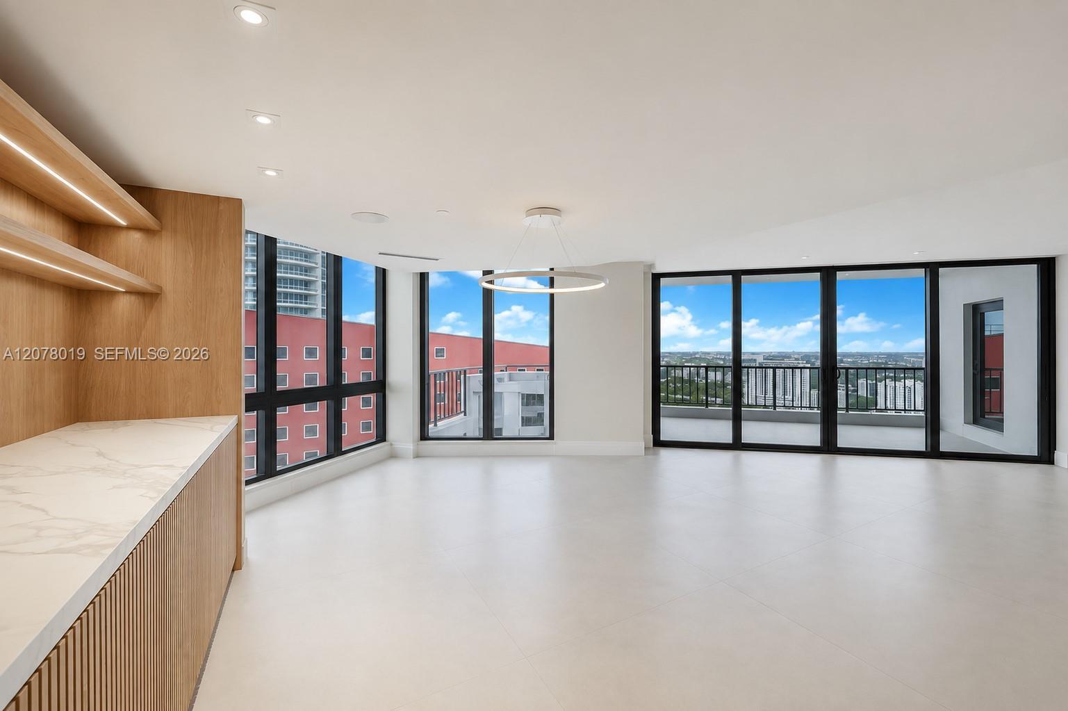 Building Photo - 1581 Brickell Ave