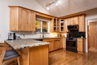 Building Photo - 8971 Alpen Way