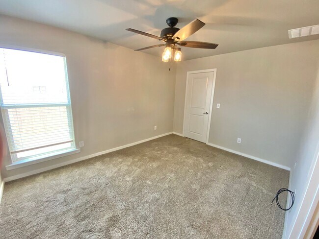 Building Photo - Pre-leasing now for 3 bed 2 bath in Cooper...