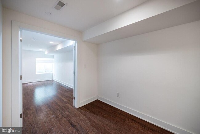 Building Photo - 1441 S Bouvier St