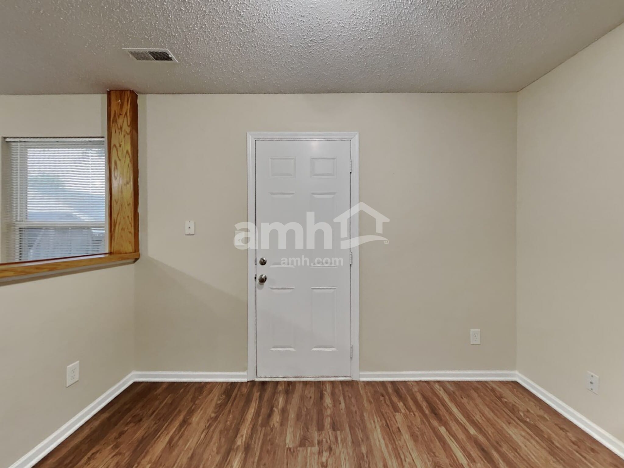 Building Photo - 414 Polaris Dr