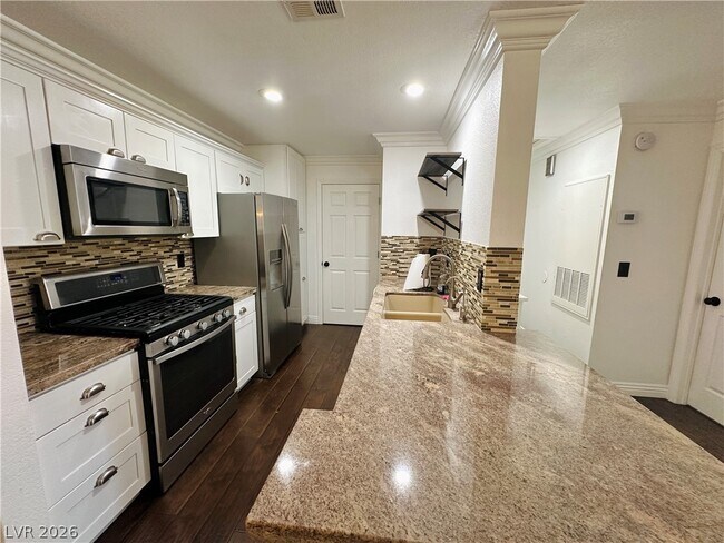 Building Photo - 2200 S Fort Apache Rd