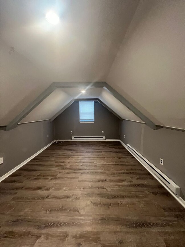 Building Photo - Charming 3 Bedroom Home in Parkville