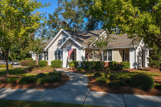 Building Photo - Vineyard Pointe