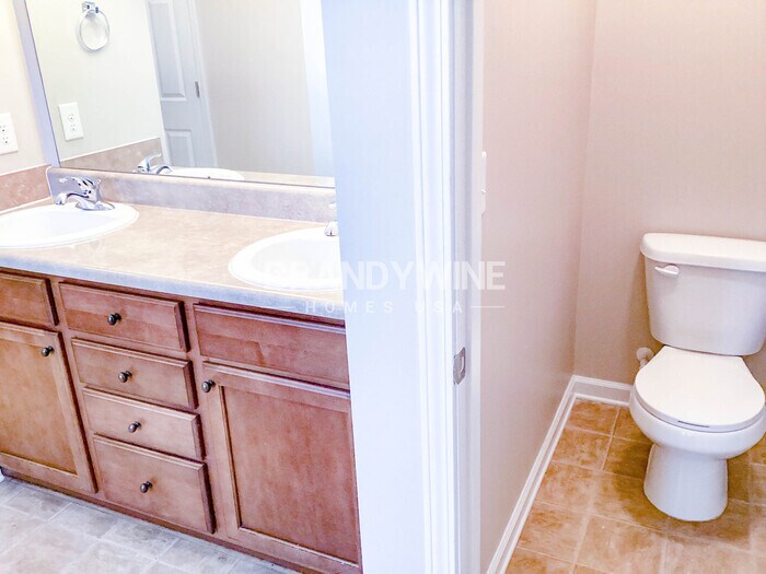 Building Photo - 355 Mary Dr