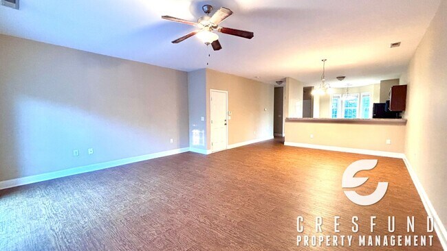 Building Photo - 2 BED, 2 BATH TOWNHOME WITH GARAGE AVAILABLE NOW!!!!!!!!!