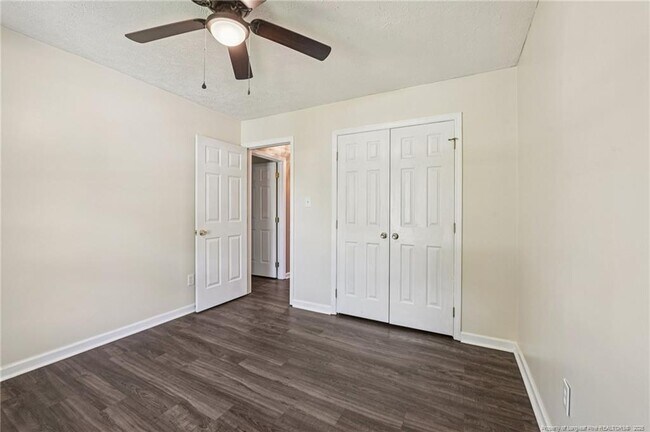 Building Photo - 2932 Chillingworth Dr