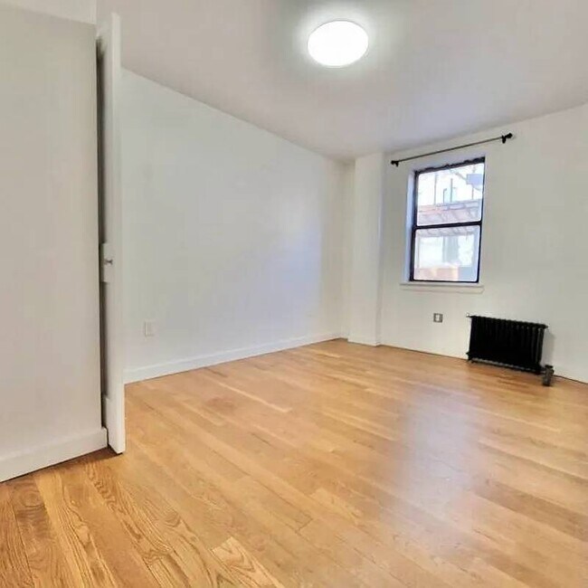 Building Photo - 1802 77th St