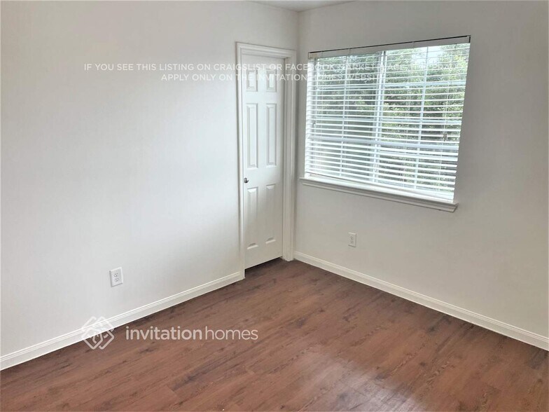 Building Photo - 16371 Royal Stone Ln