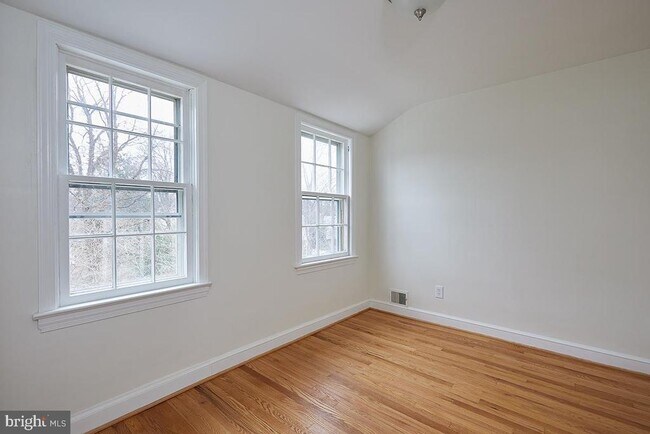Building Photo - 6216 30th St NW