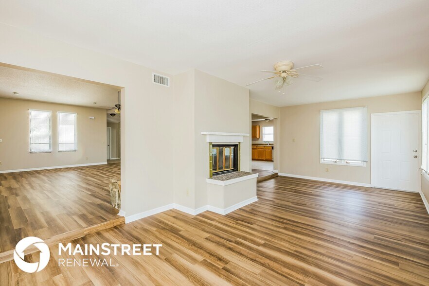 Building Photo - 1253 Paradise Way