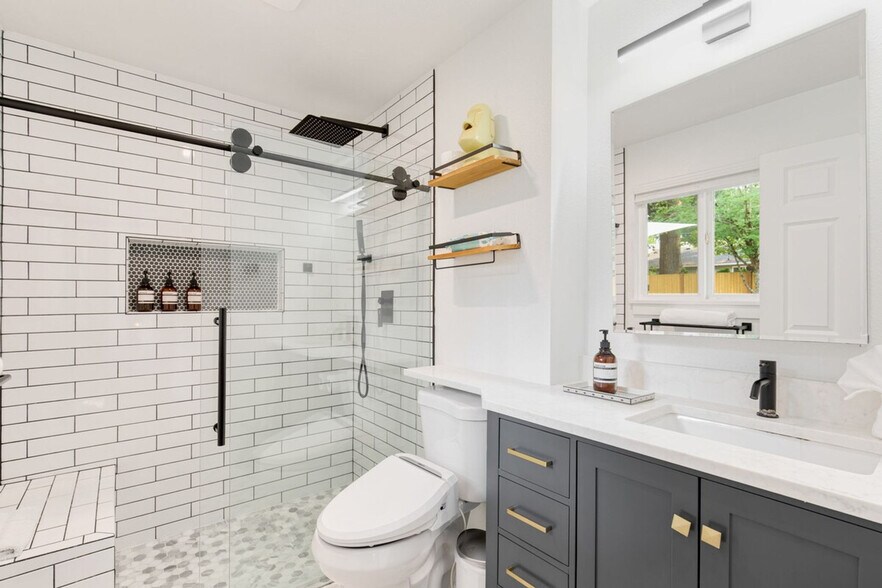 Building Photo - 13829 NE 74th St