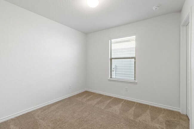 Building Photo - 6613 Willow Lndg