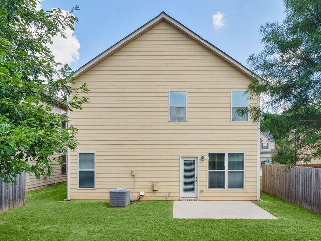 Building Photo - 330 Emporia Loop