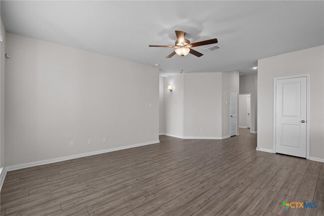 Building Photo - 1037 Shelby Dr