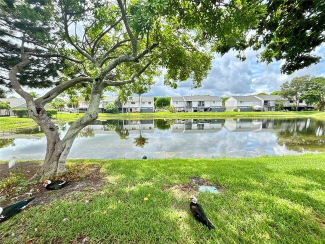 Building Photo - 4805 Pier Dr