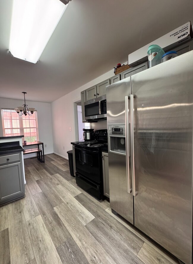 Building Photo - ???? Spacious 3-Bedroom Home on a Large Lot in Spartanburg School District 6 – Minutes from Shopp...