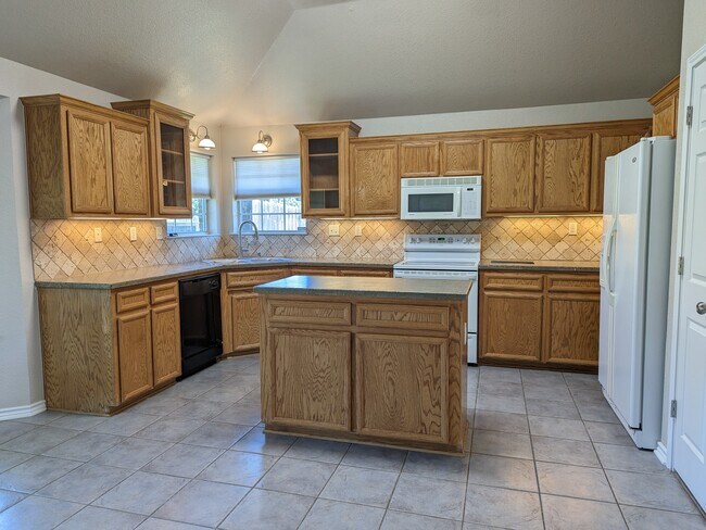 Building Photo - 521 Mustang Trail