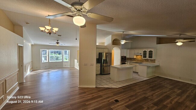 Building Photo - 3998 Dakota Cir