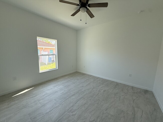 Building Photo - 4732 Prime Terrace