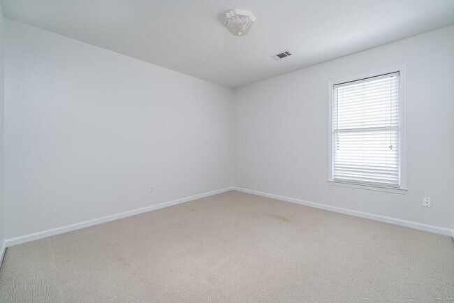 Building Photo - 1158 Alexandria Ct NE