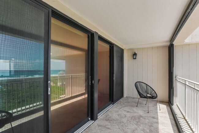 Building Photo - 2155 S Ocean Blvd