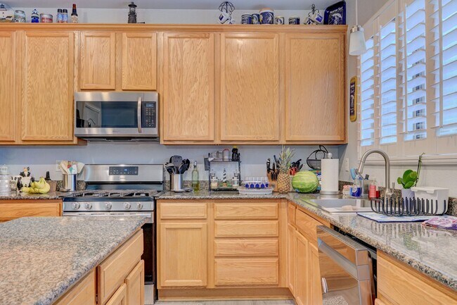 Building Photo - 4 Bedroom With a Pool in North Las Vegas- ...