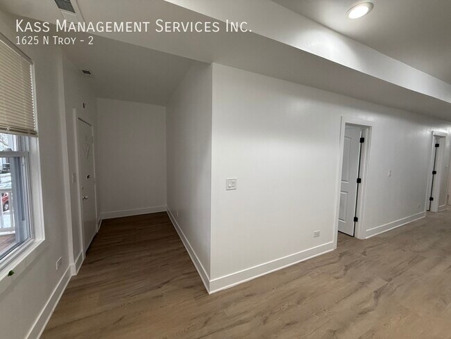 Building Photo - 1625 N Troy-2