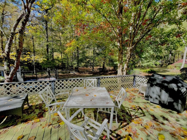 Building Photo - Super cute One Level Home in Auburn